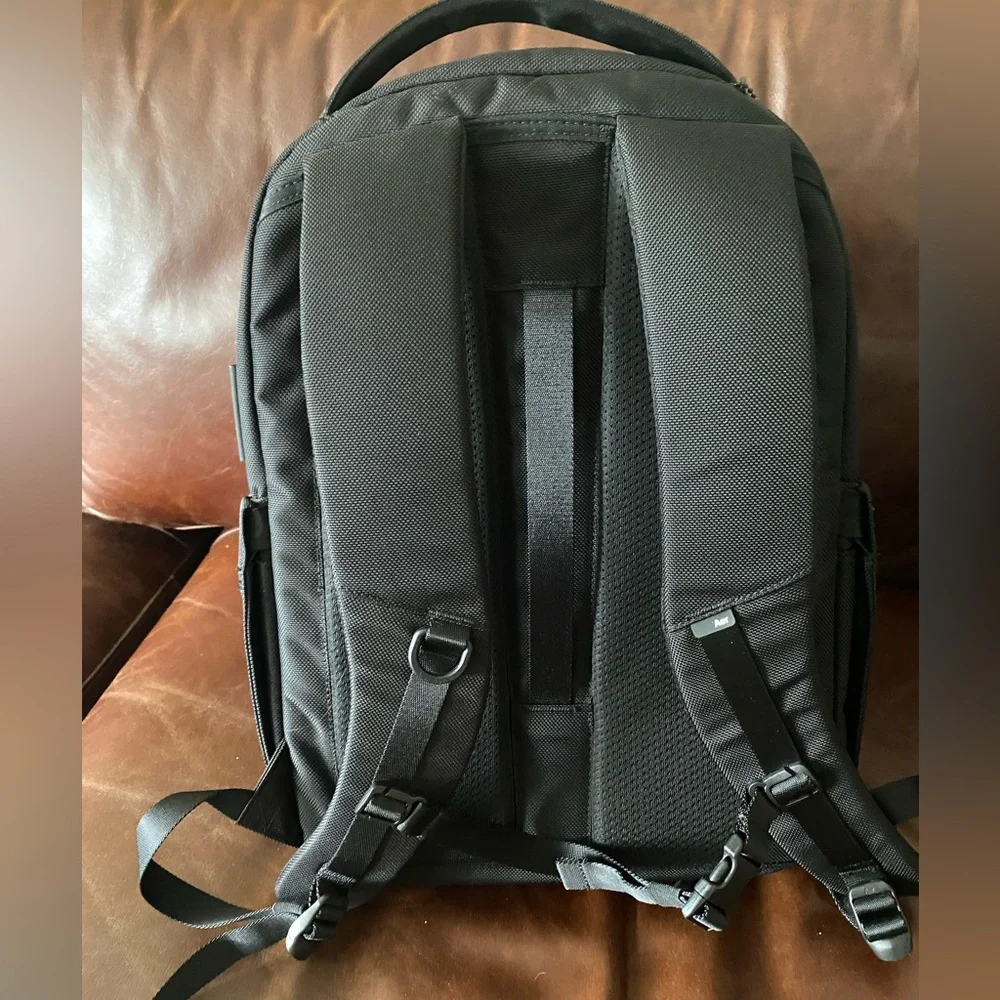 Aer Fit Pack 3 Black Backpack
